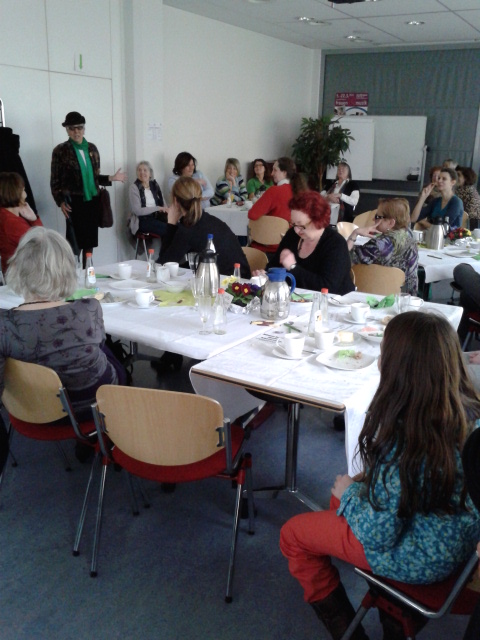 Frau Ödmann alias U. Happel