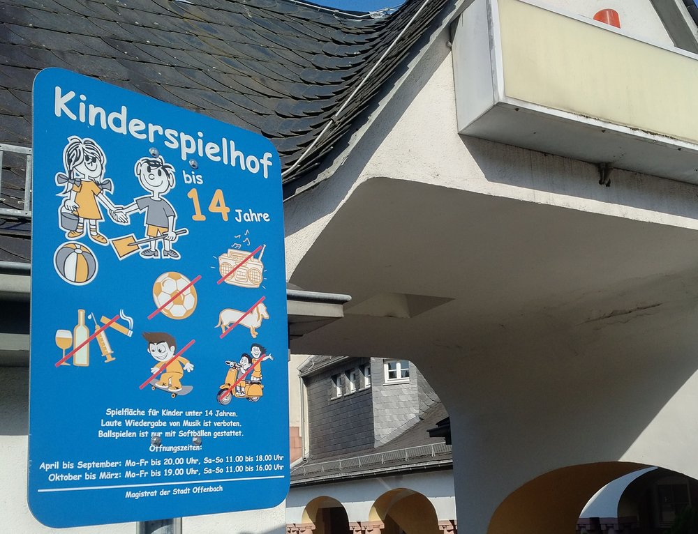 Foto Spielhof-Schild Albert-Schweitzer-Schule