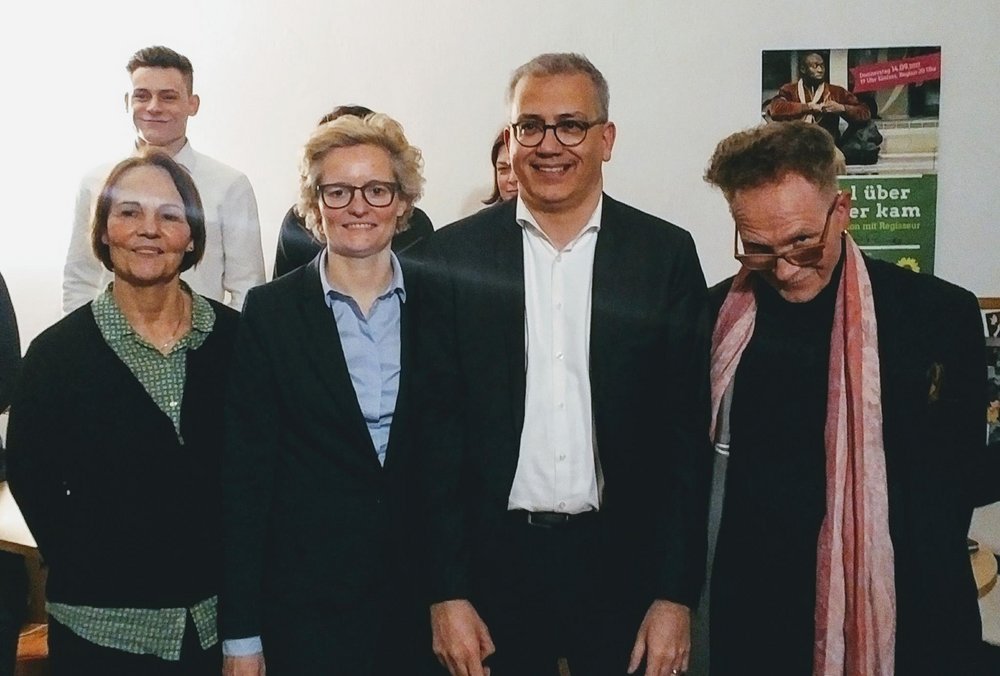 Foto v.l.n.r.: Birgit Simon, Sabine Groß, Tarek Al-Wazir, Wolfgang Malik