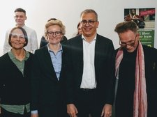 Foto v.l.n.r.: Birgit Simon, Sabine Groß, Tarek Al-Wazir, Wolfgang Malik
