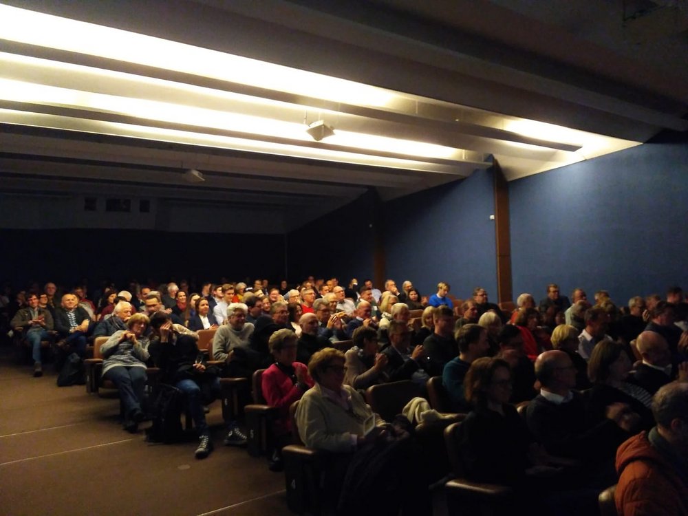 Foto Kinosaal im Ledermuseum, voll besetzt